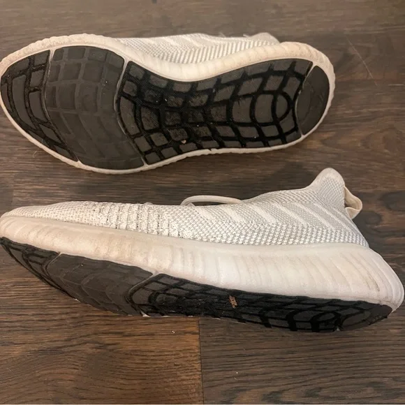 AVIA White Sneaker Womens Size 9 - Picture 5 of 5